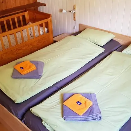 Gemuetliche Dachwohnung Im Mit Bergblick Енгельберг